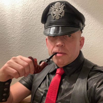Fit pipe smoking leatherman tweet media
