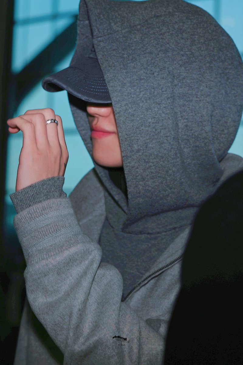 dding_813's tweet image. 260117 ICN 출국

B컷이지만 귀여우니까...

#디에잇 #THE8
#서명호 #徐明浩 #ミンハオ
#세븐틴 #SEVENTEEN