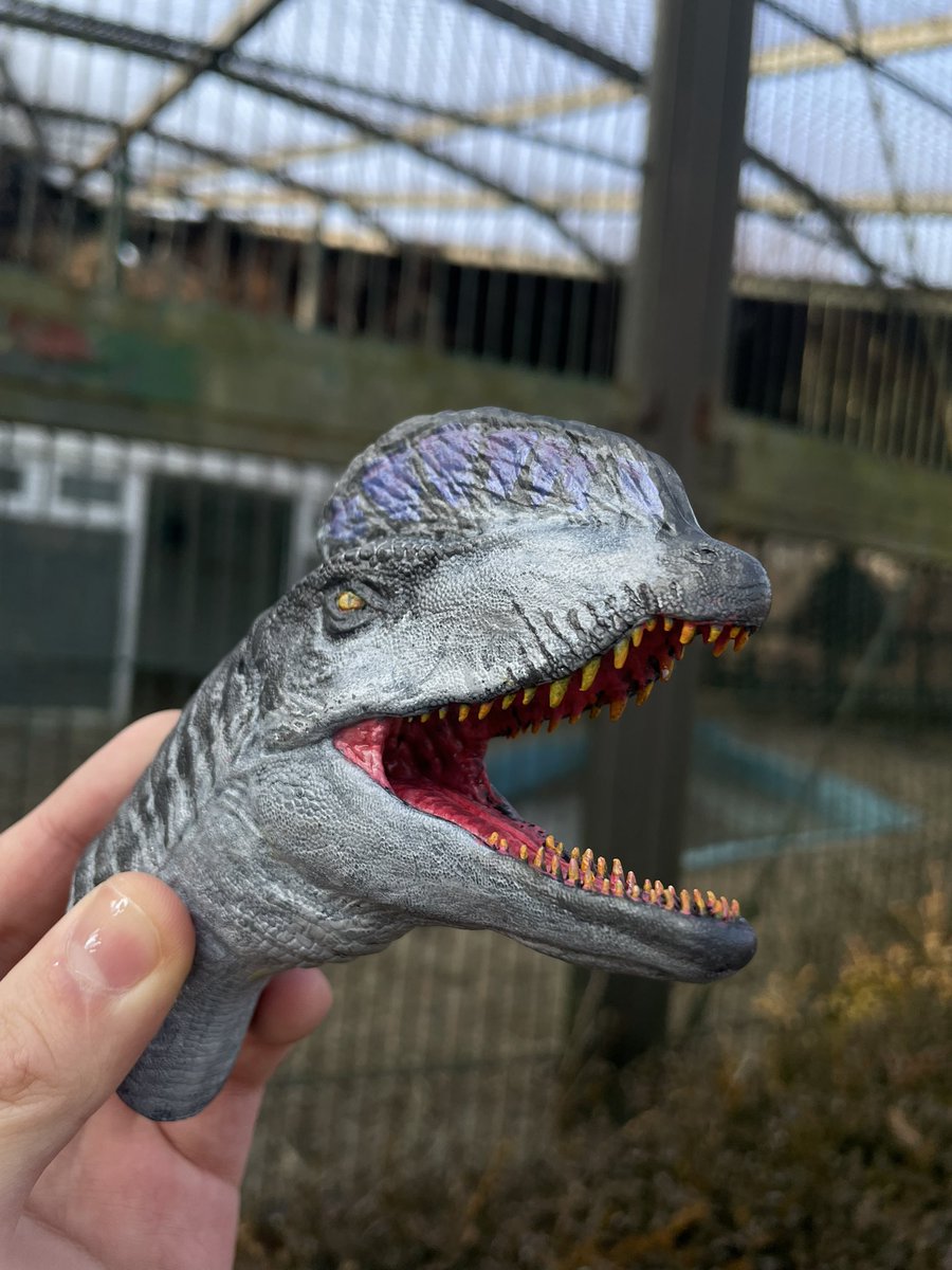 일산에 일찍 도착해서 호수공원 돌아다녔습니다. 사진도 찍음! #공룡 #도마뱀 #파충류