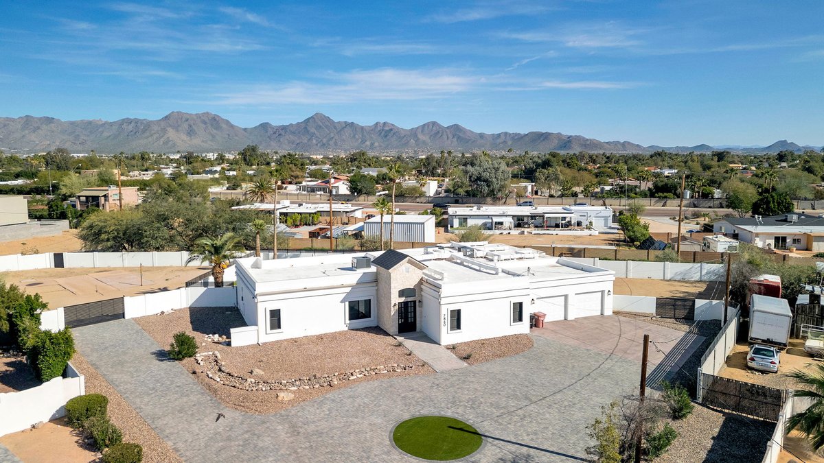 Arizona Homes & Land tweet media