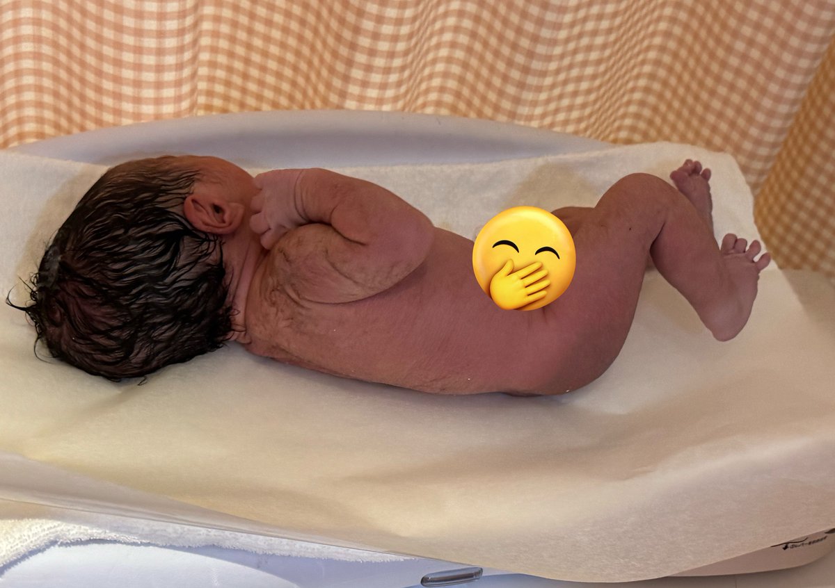 ご報告
昨日、1/16に次男が誕生しました！
母子ともに健康です😊
生まれた時の長男にそっくりで驚きました💡！！