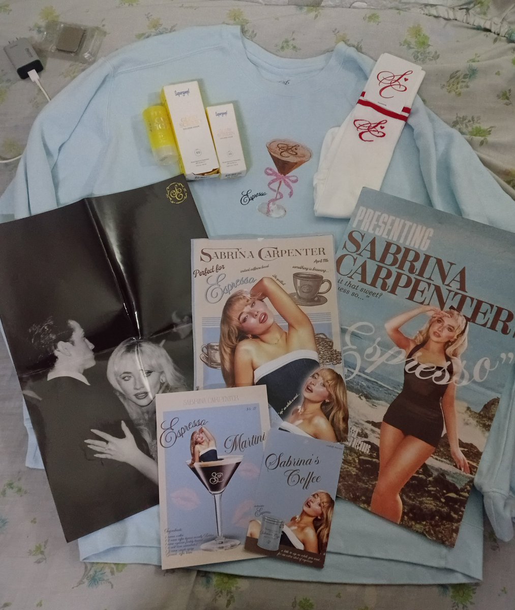 I sell my merch, posters, etc. To continue my education and be able to graduate this year from college. please x3 lmk if you're interested thank you. 🥹🤍🙏🏼