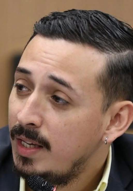 Ariel Robles y toda la comparsa que lo rodea deben tener algo muy claro: lo que haya hecho o dejado de hacer la persona que insultó y amenazó al Presidente no es, ni será, un asunto de interés para el movimiento Jaguar. A Don Rodrigo esas amenazas no le quitan el sueño. 

Basta