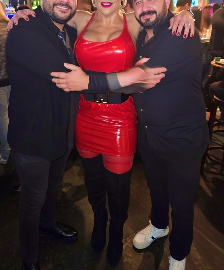 Antes de salir y ya en el bar 😈