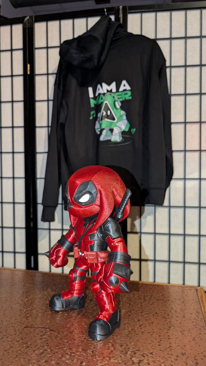 Raymond3dcorner's tweet photo. @Creality3dP 

I am a Maker from Canada 🇨🇦

Knuckles x Deadpool is fully completed.  The Sonic x Wolverine is in the way.  

Printer : Creality K1 Max + Cold Plate + Space Pi Plus filament dryer. https://t.co/hA3iicbPiC