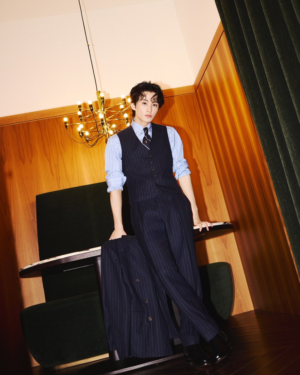 formakkuu's tweet image. the sleeves rolled up DADAAA 🤤