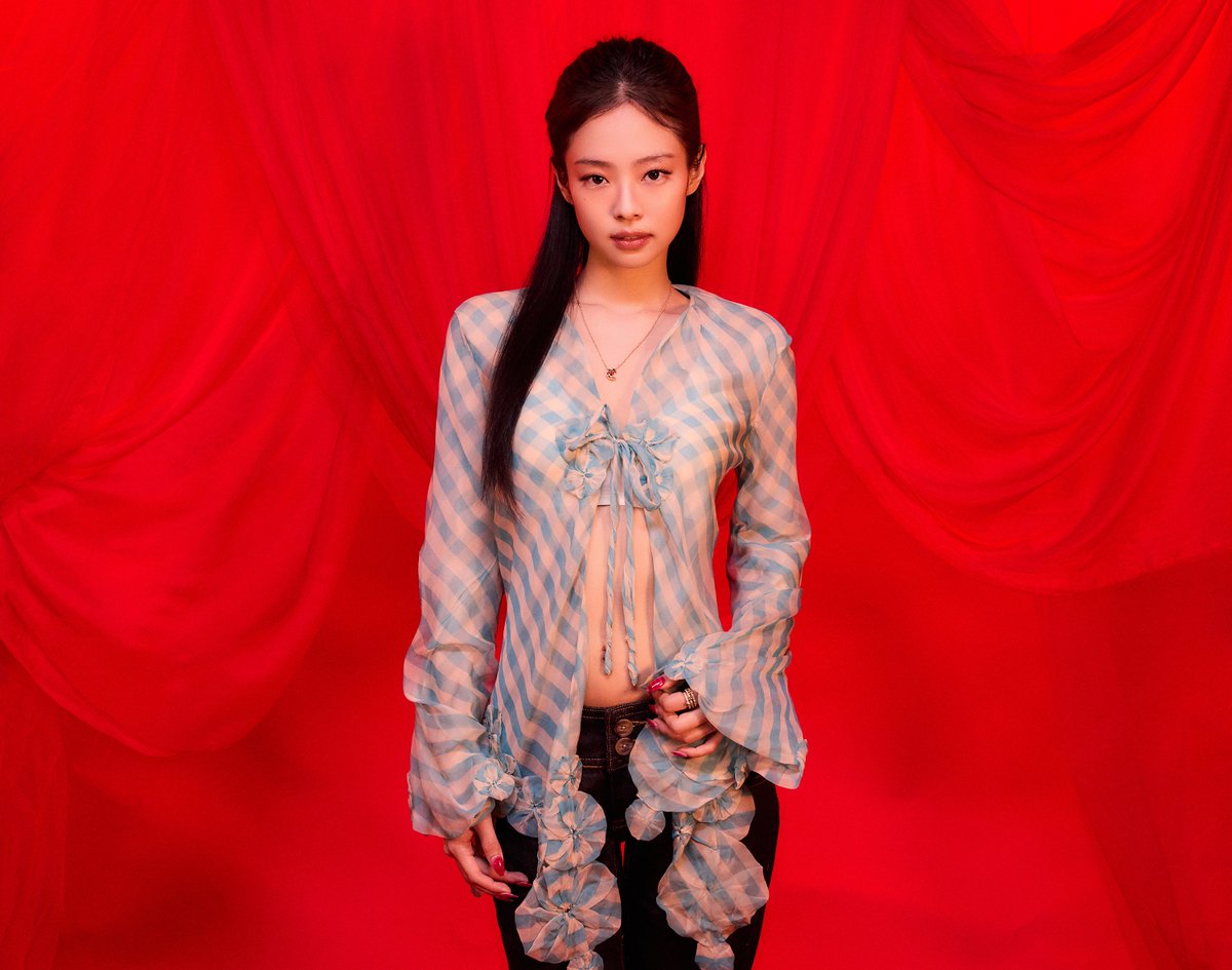 iHeartRadio's tweet image. Who wanna rock with #JENNIE on her birthday?! ❤️‍🔥

P.S. don’t forget to celebrate with some #iHeartAwards voting!! 😉

🔗:  iHeartRadio.com/Awards