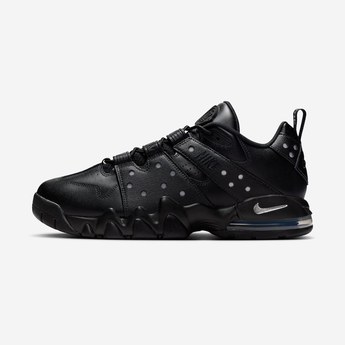 nicekicks's tweet photo. OFFICIAL IMAGES 👀

Supreme x Nike SB Air Max2 CB '94 "Black" https://t.co/q119RgYJQd