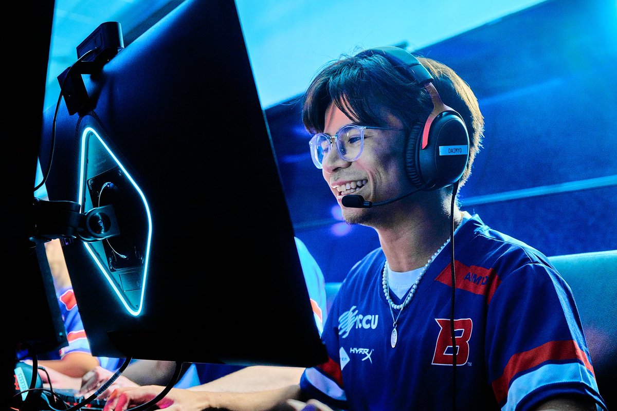 hey guys! follow <a href="/BoiseStateVAL/">Boise State Valorant</a> for a cookie

i am going to going to be running valorants socials for this year content coming soon.