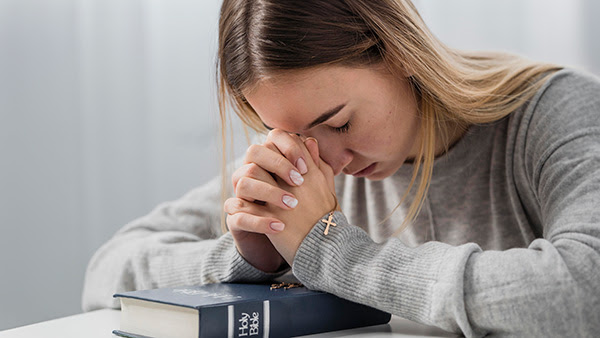 Compartimos el itinerario espiritual que guiará la plegaria comunitaria durante el año 2026. Se detalla mes a mes las intenciones propuestas por la Conferencia Episcopal para Chile, junto a las que el Santo Padre confía a su Red Mundial de Oración.

iglesia.cl/49705-las-inte…