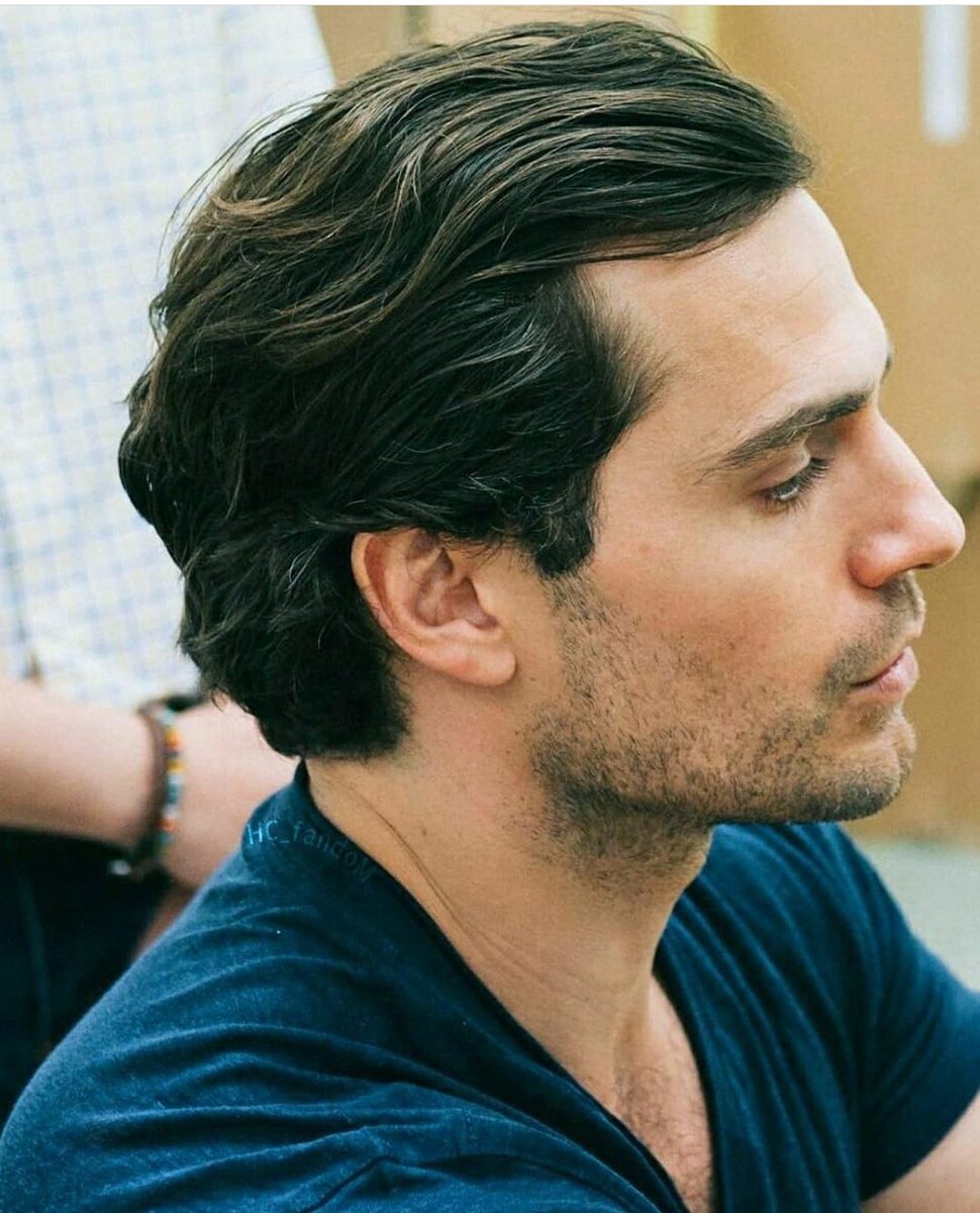 He's gorgeous ❤️❤️❤️❤️❤️❤️#henrycavill