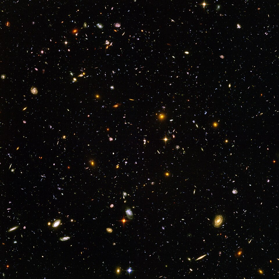 borkod's tweet photo. TIL The Hubble Deep Field, one of the most iconic images of our universe, was captured at the discretion of the director of the Hubble Space Telescope using his  director's discretionary time. This wild story is from the latest episode of StarTalk podcast. https://t.co/2612hdrbei https://t.co/LDL2HI5Dfh