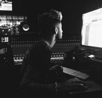 ztardustzz's tweet image. 2016                                 2026