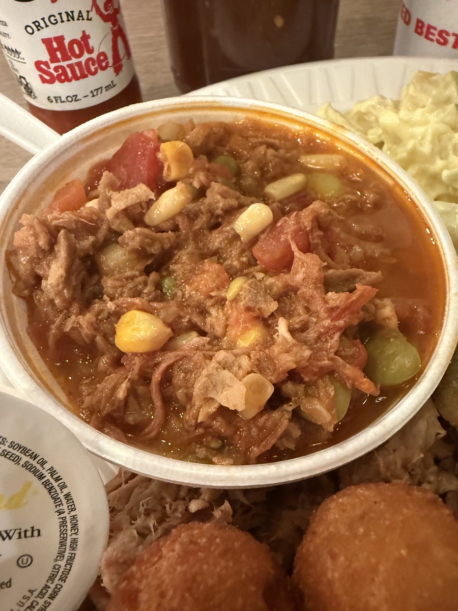 HurseyBBQ's tweet image. TGIF… and thank God for Brunswick Stew! 🥶🍲
It’s cold out there, and weekends like this were made for comfort food. Grab some Brunswick Stew today, take it home, and keep your family warm and happy.

#ComfortFood
#BrunswickStew
#ColdWeatherComfort
#HurseysBBQ
#WeekendEats