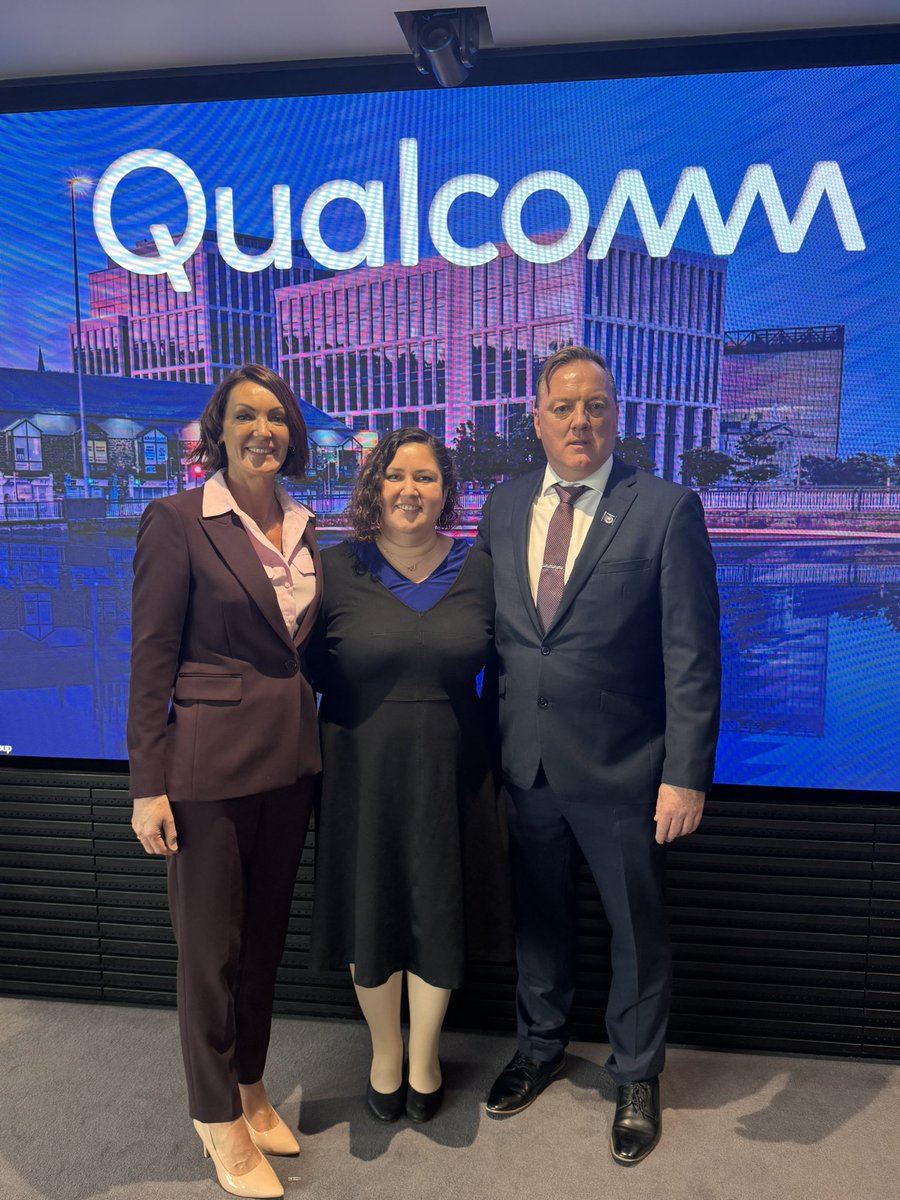 Sabá Loftus tweet media