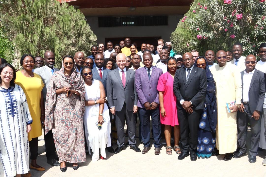 BarhamSalih's tweet image. Leaving Chad, I am deeply grateful to UNHCR teams doing lifesaving work every day.

I also carry profound appreciation for the communities hosting Sudanese refugees.

Their solidarity is extraordinary. But not infinite. The world must step up its support for the people here.