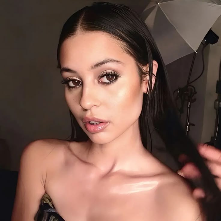 archivedemie's tweet photo. sis found a secret to look in her 20s forever https://t.co/fT1cSUJmTc
