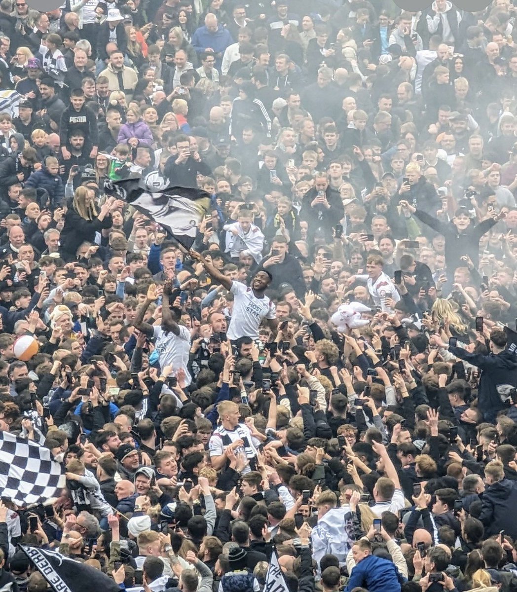 juliek1712's tweet image. Gutted to see Ebou leave us. Not because he was the best player, but because he was a rock through our darkest days, and this image will always remind me of the way I felt that day. I salute you General. Once a Ram! 🫡 🐑