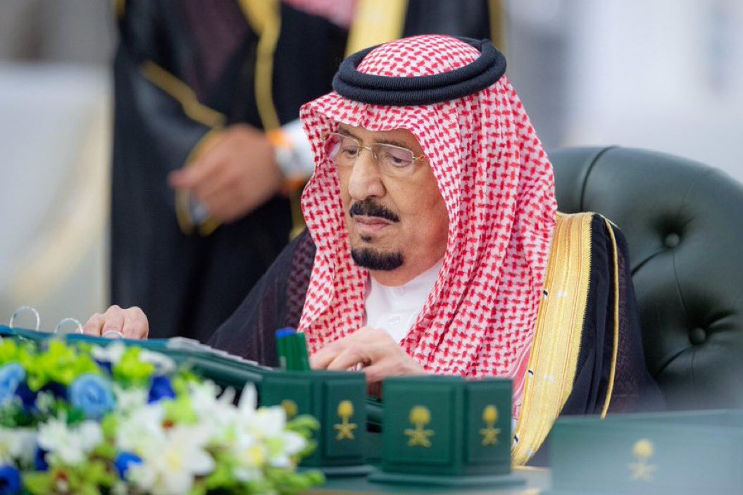 حفظ الله #خادم_الحرمين_الشريفين وأتم عليه لباس الصحة والعافيه