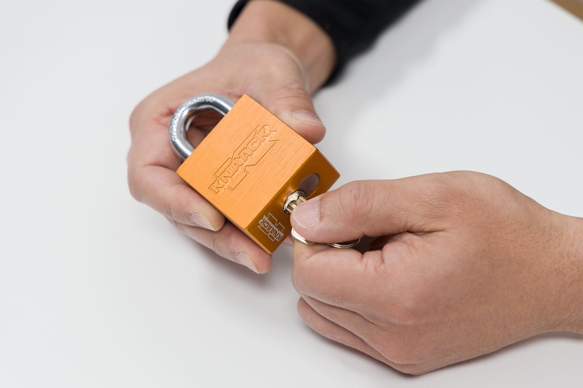 CantCrackKnaack's tweet photo. Tools out of sight. Security in plain sight.
Learn more: https://t.co/O68471gMLj

#knaack #locks #padlocks #toolbox https://t.co/LLEj18RQkV