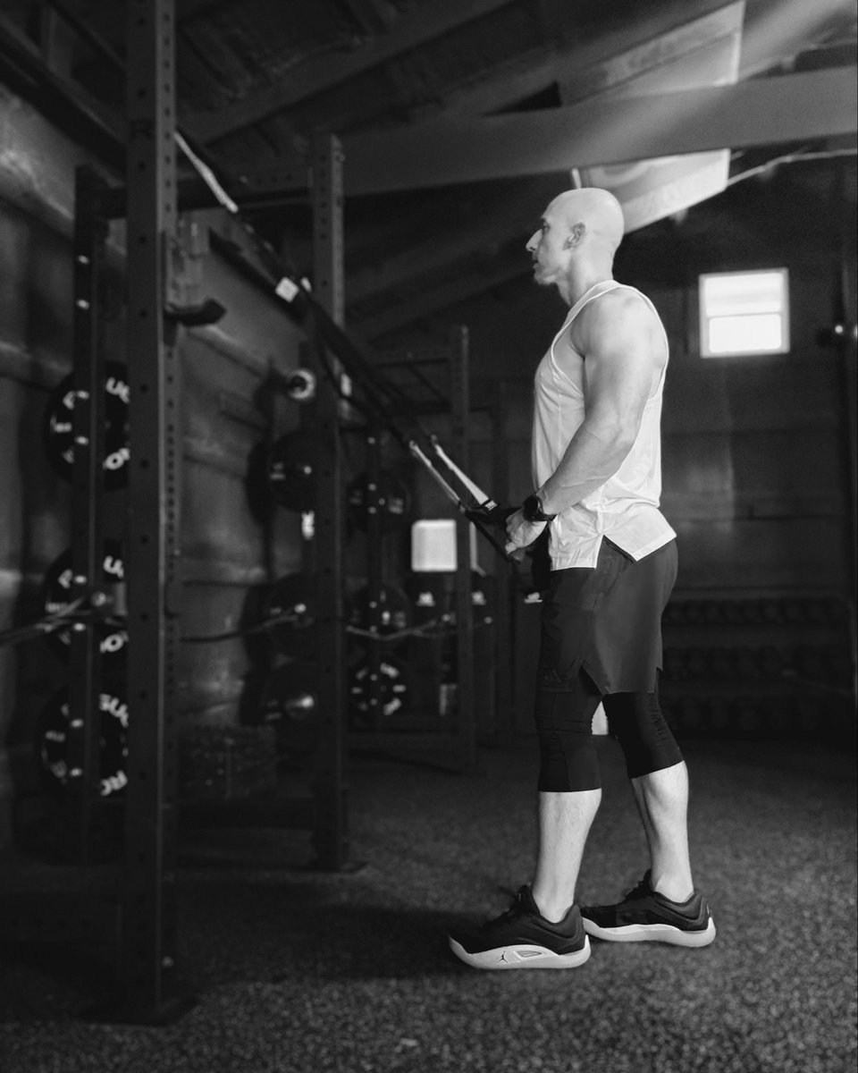 trainRP's tweet photo. 2025 tested me.

Not in loud ways - in quiet, daily ones.

New environments.
New responsibilities.
New physical limitations.

It required patience, discipline, and a commitment to consistency when progress felt slow.

I wouldn’t change it.

Presence. Purpose. Pursue. https://t.co/GWqN0U7Ydy