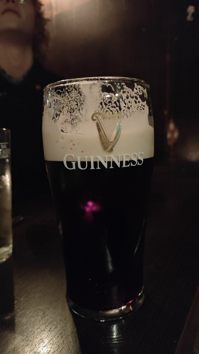 Herr helleflundra tweet media