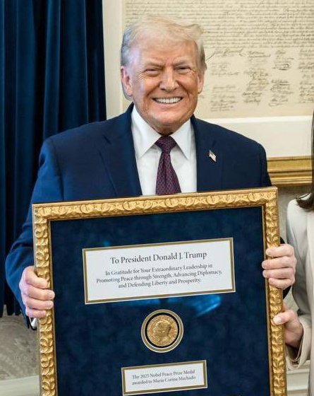 Если бы у тупого и оголтелого нарциссизма было имя, то его бы звали - Дональд Трамп.