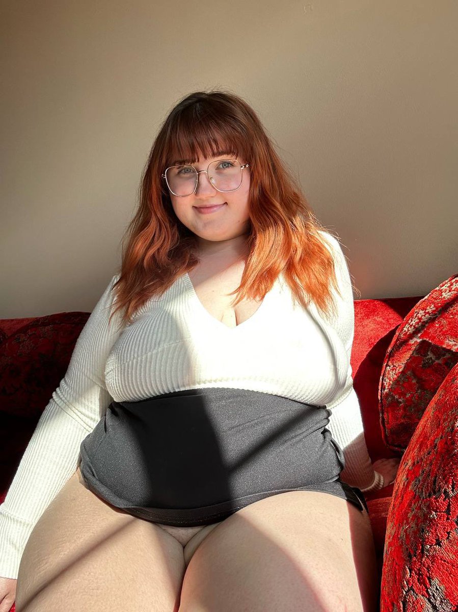 Ameliaaess's tweet photo. Fat bodies are beautiful. 😍 https://t.co/G2216nYalu