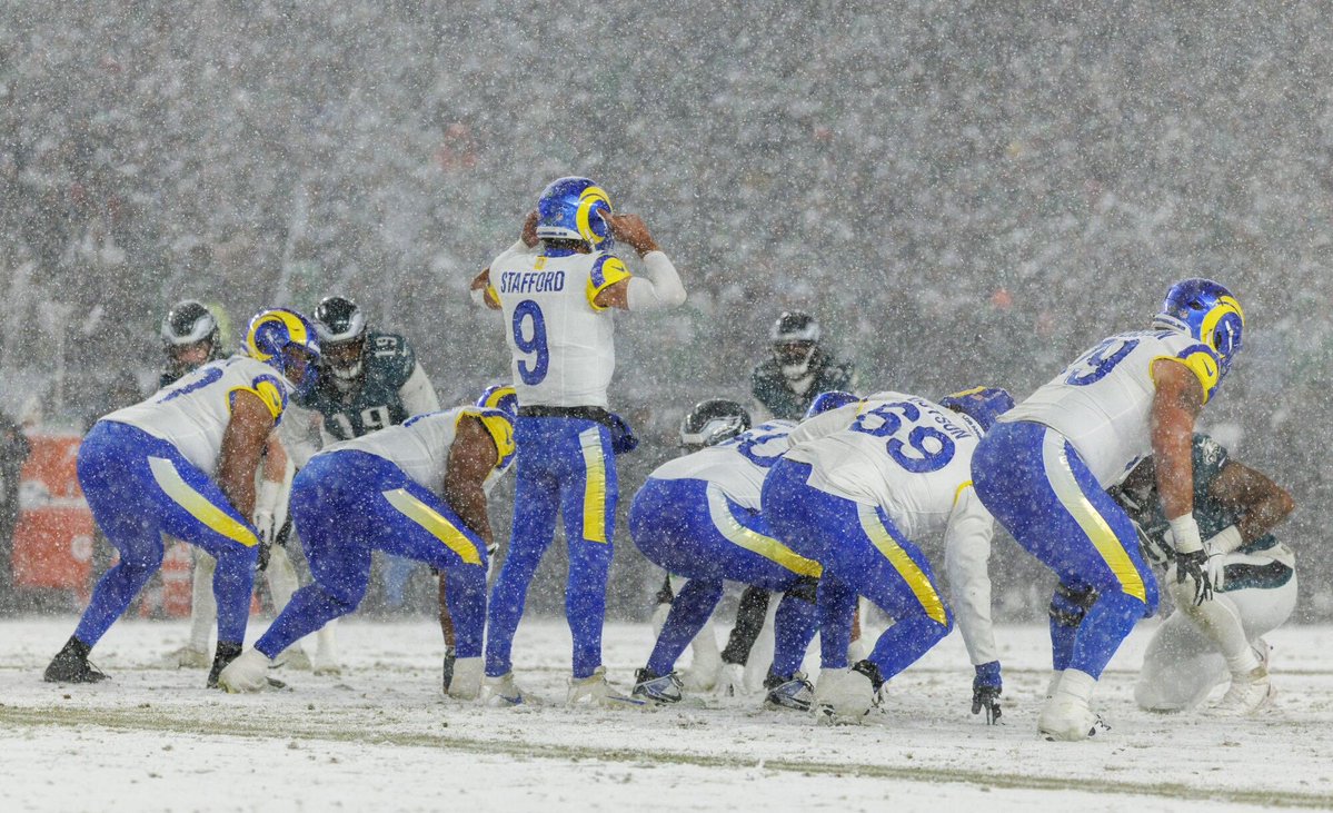 MelMatchmaker's tweet image. Clowns 🤡 acting as if the cold isn’t going to affect the other team @RamsNFL 
#BeenThereDoneThat
#EarnTheRight #LA💛💙