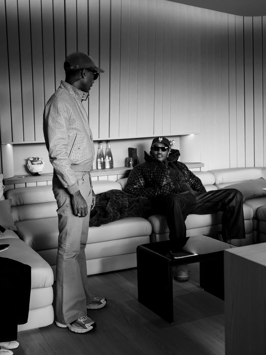 big_business_'s tweet image. Future and Pharrell in the Louis Vuitton studio working on new music 📹