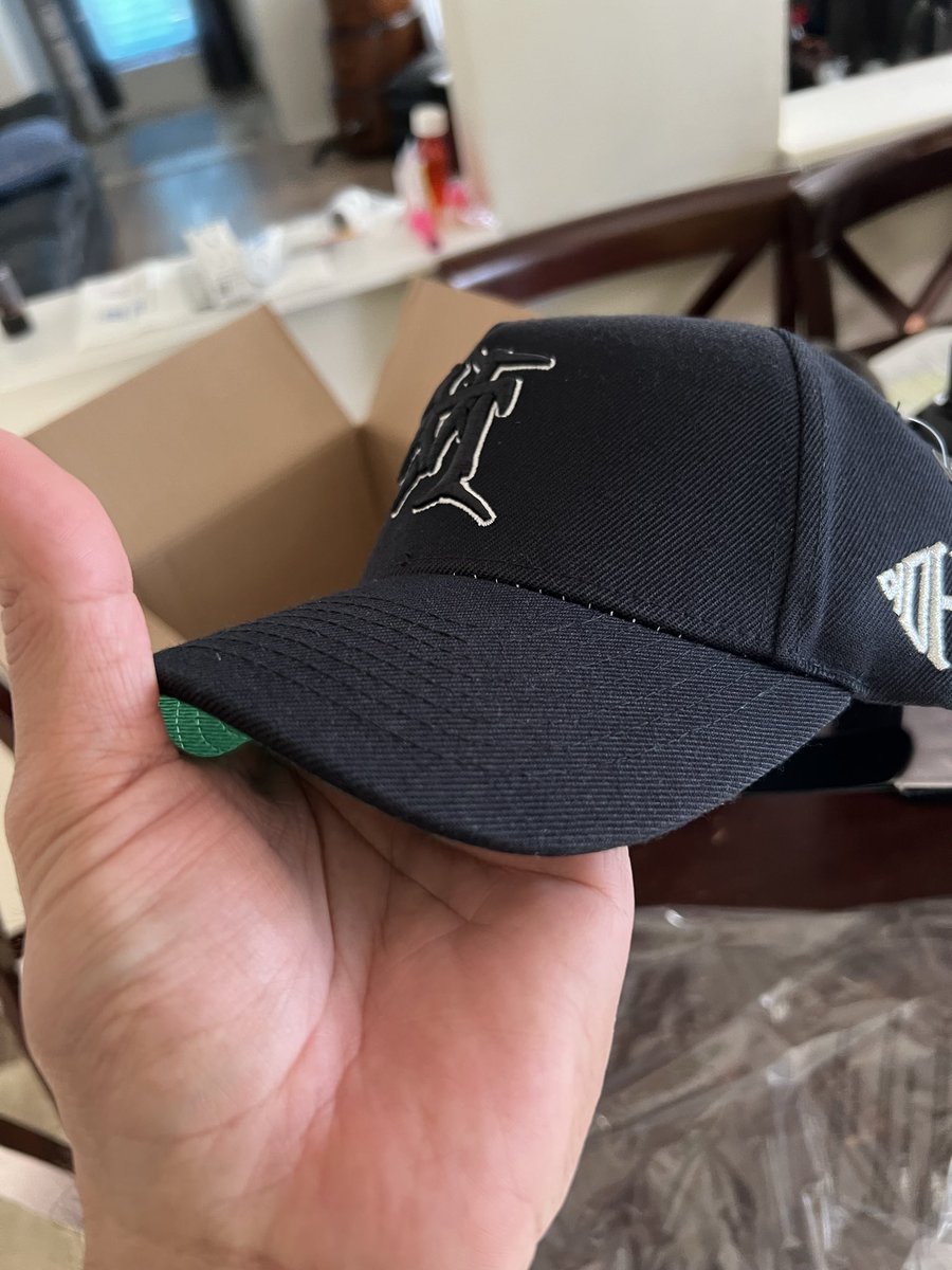 DMaTx55's tweet photo. @killlthehype how do I report defects in my order that I just received from a October 11th, 2025 purchase? The threading on the bill is visible 🤦🏻‍♂️ pretty upset with how long I waited to get. https://t.co/X0X0BWRknD