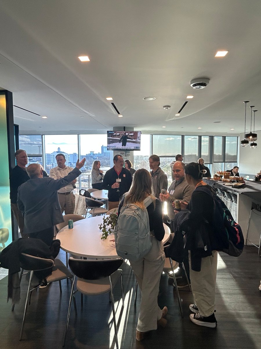 The best way to end the first day of our first workshop weekend: great conversation and even better company. Our faculty-doctor reception is always a highlight, but being back together to kick off the new year makes this one extra special.

#cdocs #workshop #education #community