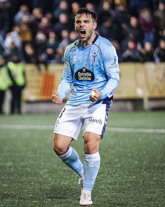 El Celta pagó al Rayo su cláusula para ficharlo. Tenía 19 años. Acababan de llegar Araujo, Okay y Boufal. Mohamed era el entrenador. Fran Beltrán se irá como el tercer jugador de la historia del club con más minutos en Primera. Siempre ha dado lo que tiene. Un de nós. Graciñas.