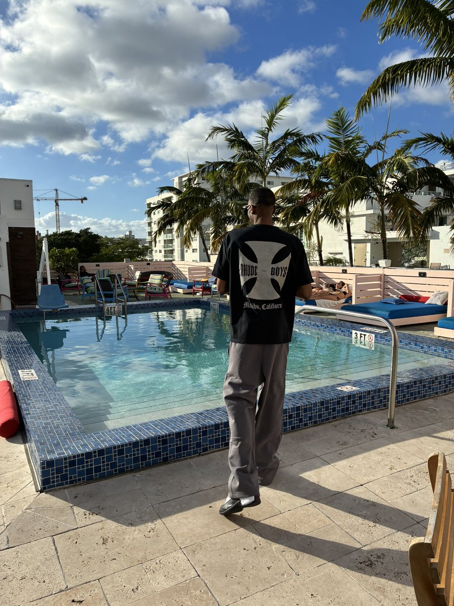 SelfmadeTK tweet media