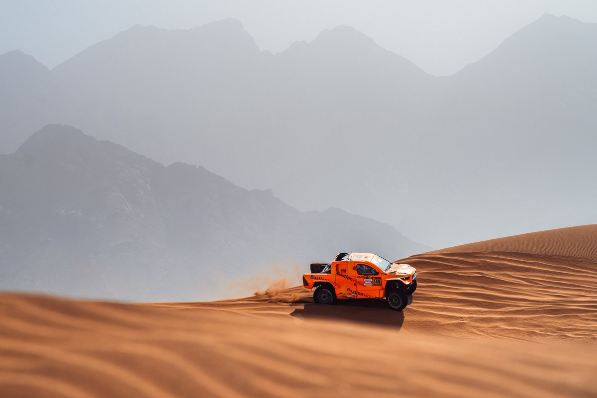 2dakar's tweet photo. Laatste echte etappe van Dakar 2026 vormt geen probleem voor Maik Willems
https://t.co/aQVZrp3a30

#Dakar2026 https://t.co/D0aa6BZpqK