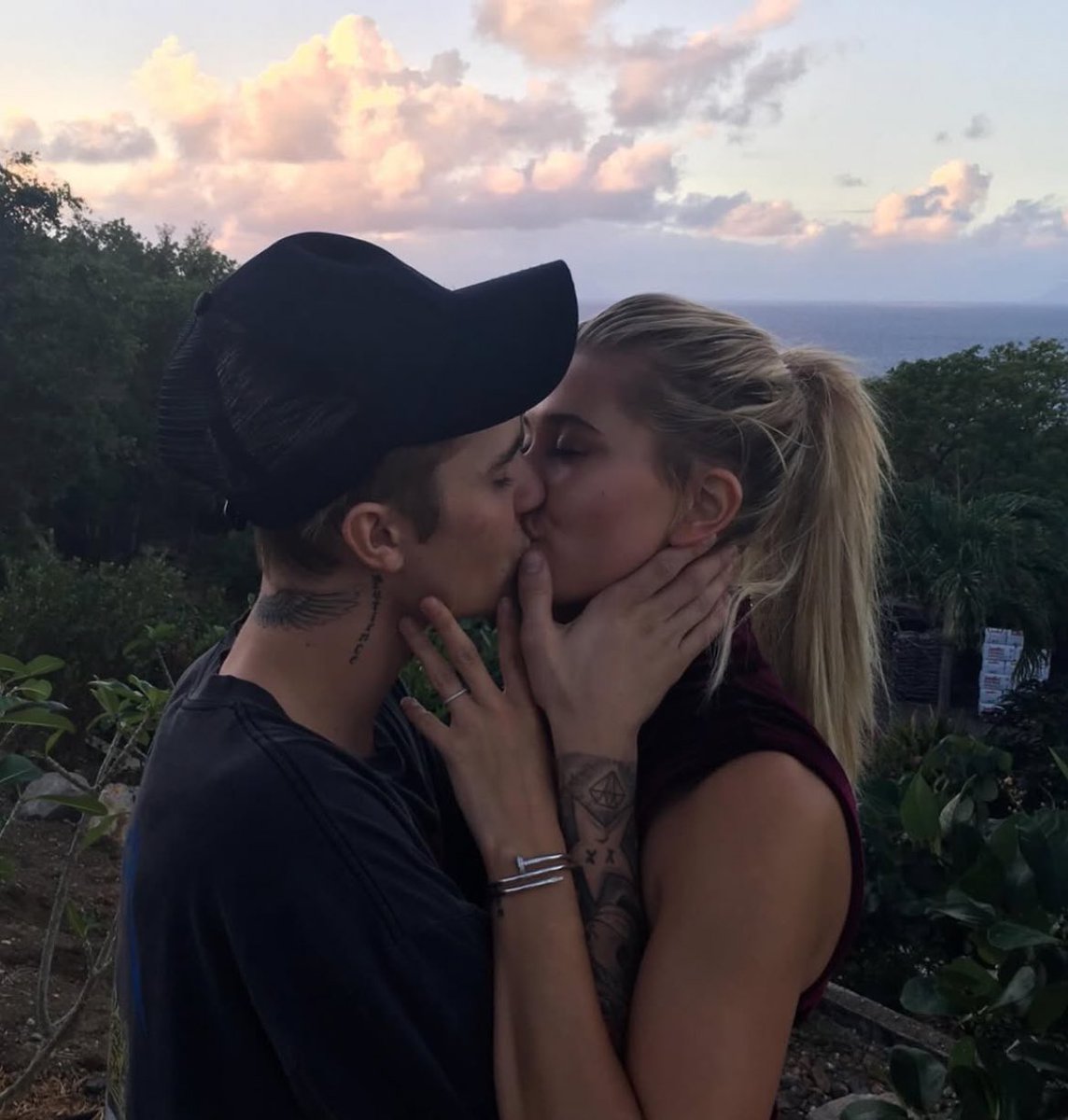 JBieberCharts's tweet image. 2016                                     2026