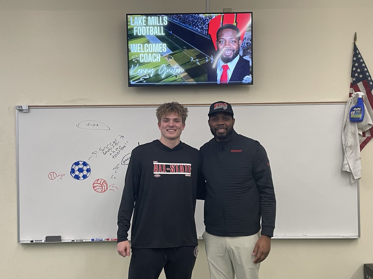 CoachHuber02's tweet image. Thanks to @CoachGuiton for stopping by Lake Mills High School to recruit our athletes.