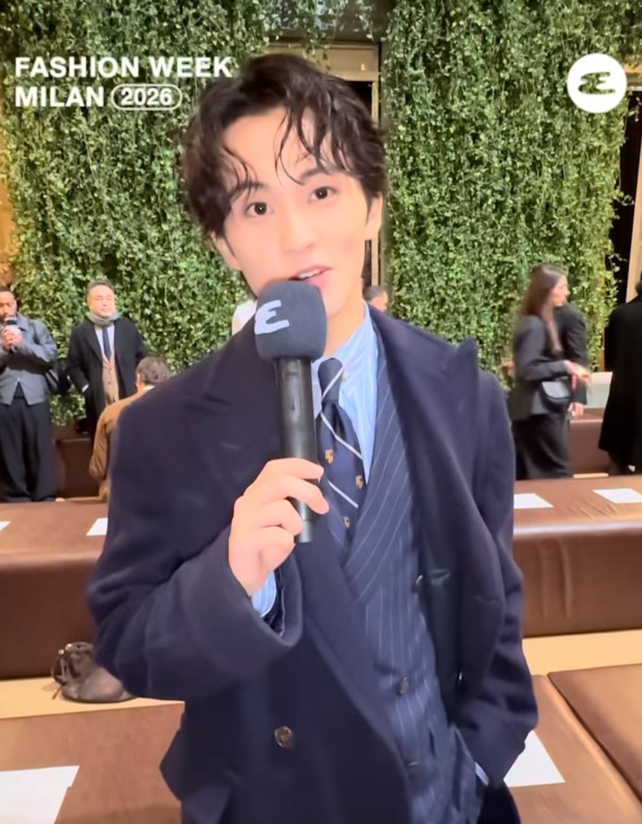 esquirekr's tweet image. 쇼 이름이 너무 어려운 마크, &amp;lt;Fall 2026 랄프 로렌 퍼플 라벨 &amp;amp; 폴로 랄프 로렌 컬렉션&amp;gt;을 누구보다 열심히 즐기고 갔습니다🫶🏻 100번 다시해도 에스콰이어는 마크 사랑해요 정말. 
🔗 instagram.com/reel/DTlEaakj2…

#ralphlauren #ralphlaurenpurplelabel #poloralphlauren #mark #nctmark