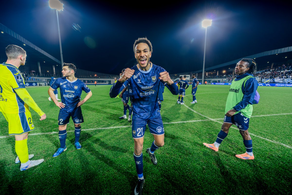USL DUNKERQUE 🐬 tweet media
