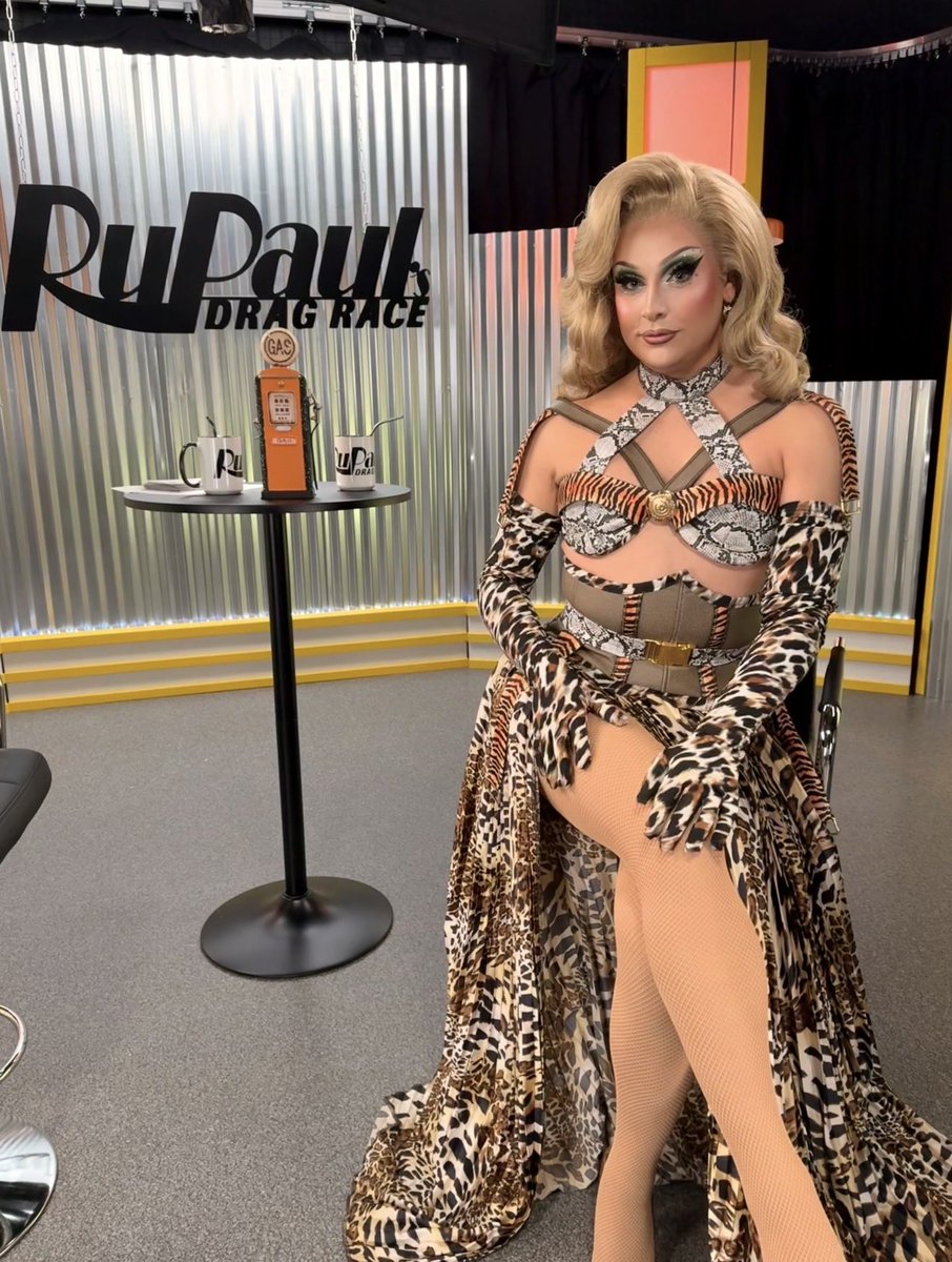 janjanjan's tweet image. i’m on the pit stop this week… and if they keep everything in…. it’s gonna be verrrrry fun 😘