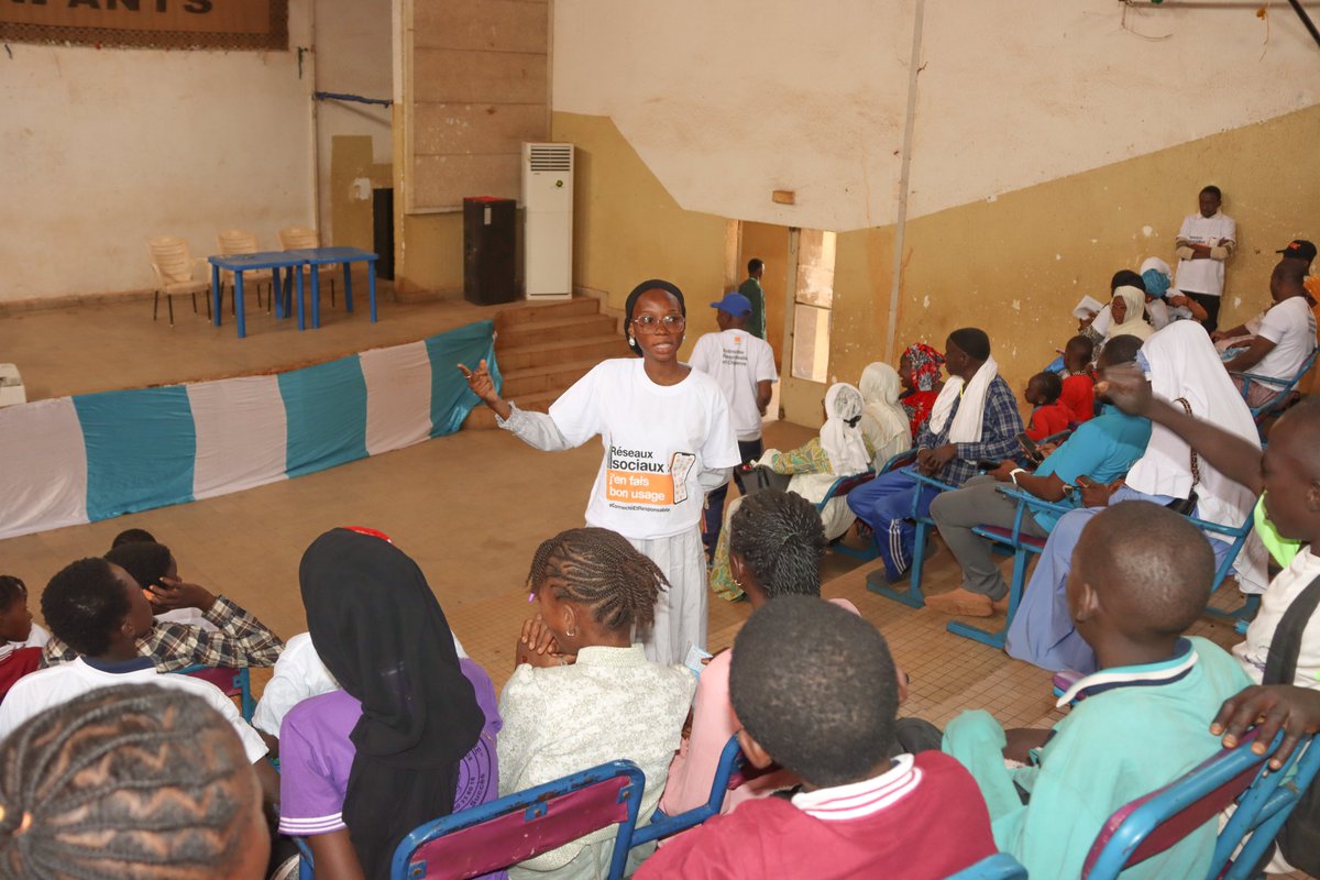 isocml's tweet image. Nos animateurs ont partagé des moments enrichissants avec le public lors de la #7ᵉ édition du Salon de l'Enfance à la Cité des Enfants de Bamako.
Apprenons à nos enfants à protéger leurs #données_personnelles et à vérifier une information avant de la partager.
@ISOC_Foundation