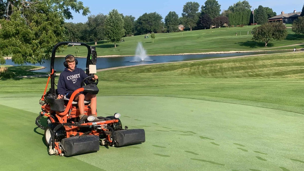 NationalFFA's tweet image. SAEs open doors to big opportunities 💙💛 West Liberty FFA alumni Cole and Cael Daufeldt earned national recognition through their SAEs, with Cael winning a National FFA Agricultural Proficiency Award. #NewHorizons #FFA 
🔗 ffa.pub/4aVUNUZ