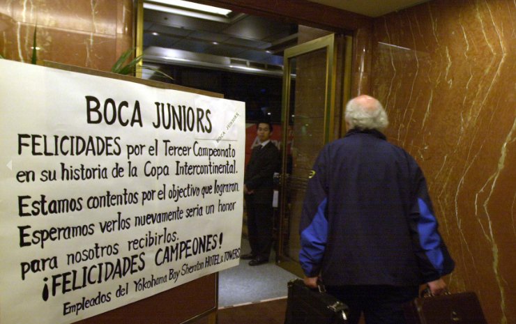 El cartel de despedida a Boca tras ser campeón del Mundo de los empleados del Yokohama Bay Sheraton Hotel &amp; Towers 

📷<a href="/12_CABJ_12/">V.Caraza</a>