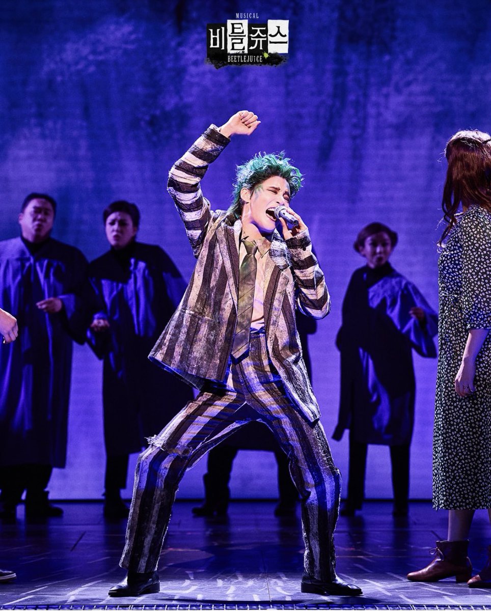 今日のおめざ🍡

ビートルジュンスなのに
イントキダンスで歌い
腰をウェーブさせて歌い
去年のガラコンのジュノさんダンスで歌って
XIAJUNSUが顔を出す
この場面が大好き💕
XIAペン🥥の醍醐味が
そこここにあって
一瞬たりとも気を抜けない😊