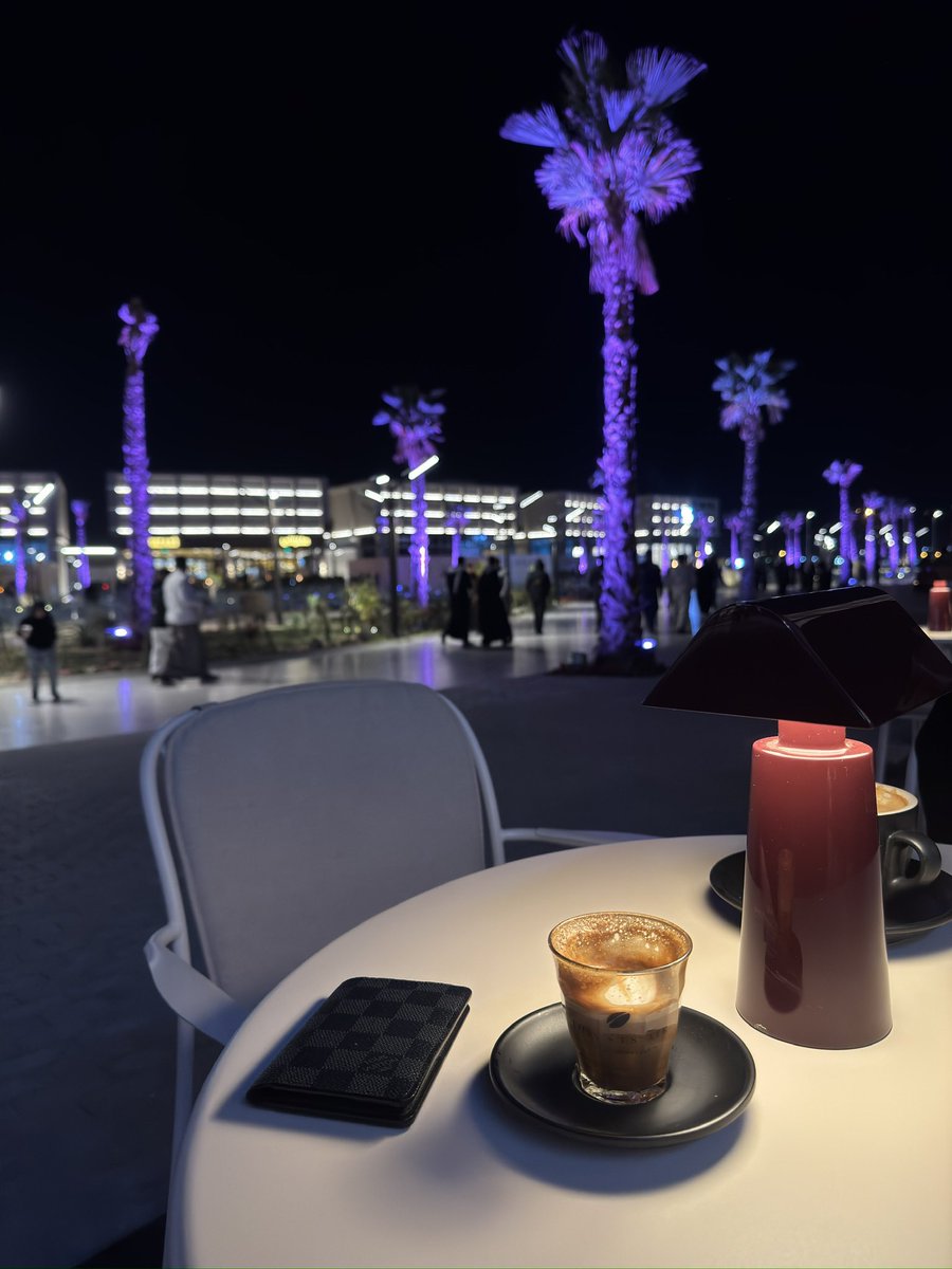 _4evver's tweet image. 