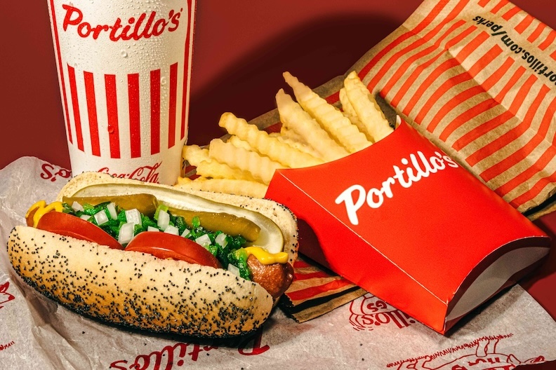 Portillo's Food Truck tweet media