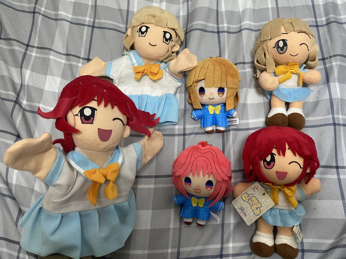 3種類のぬいぐるみを並べてポストしてる方 たくさんいたので私もやって