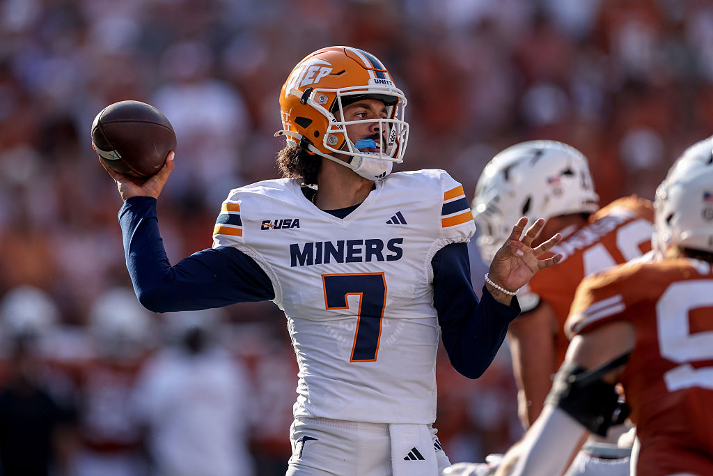 PeteThamel's tweet image. Source: Former UTEP/Boise/USC quarterback Malachi Nelson has committed to Syracuse. He's ESPN's former No. 1 overall recruit from the Class of 2023. He's preparing to compete for the starting job there.