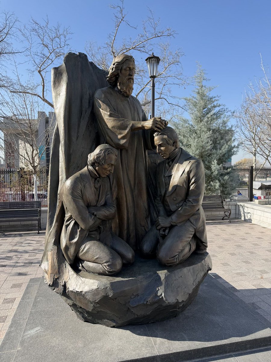 RykerJackson97's tweet image. A new statue of Elijah restoring the sealing keys has been installed on the grounds of Temple Square: