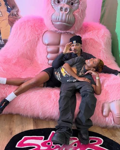 hoeWtfUSaid's tweet image. and yall said they broke up 🙄 chellace in 5 😍😍